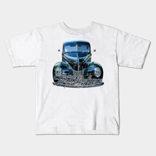 1940 Ford Deluxe Tudor Sedan Kids T-Shirt